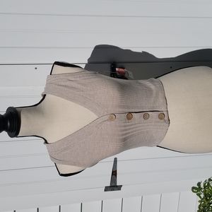 Ardene v-neck top size small